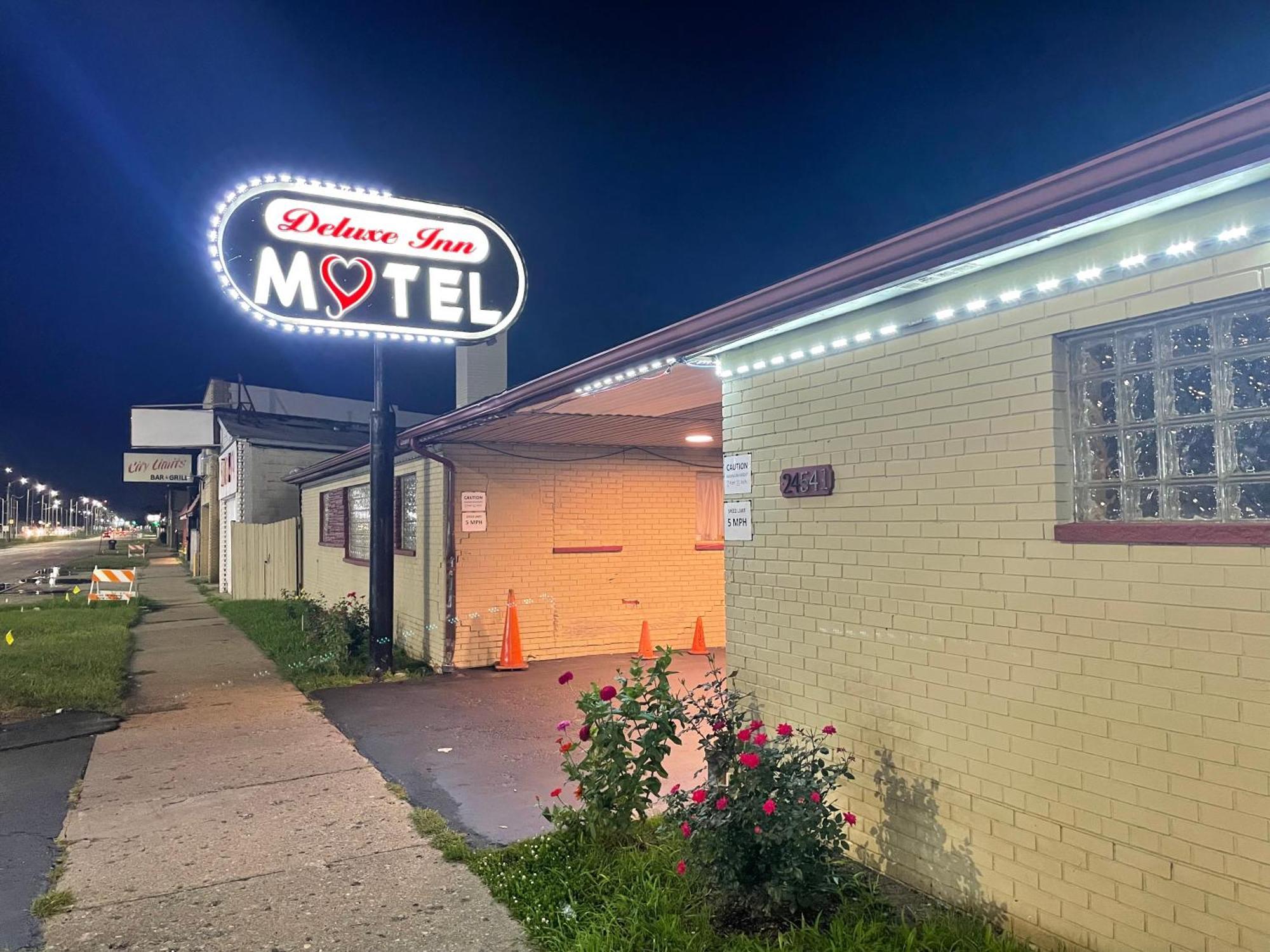 Deluxe Inn Motel デトロイト エクステリア 写真